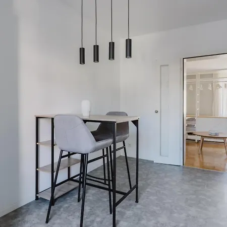 Hazel - Kreis 4 Apartment