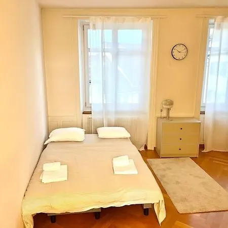 Amazing Flat In Heart Of Old Town Glockenb Apartment