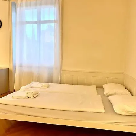 Amazing Flat In Heart Of Old Town Glockenb Apartment