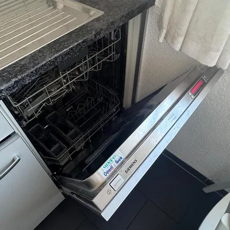 Apartment Side Center In Friendly Area *
