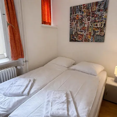 Cozy In The Heart Of - Stork 25 Apartment Zurich
