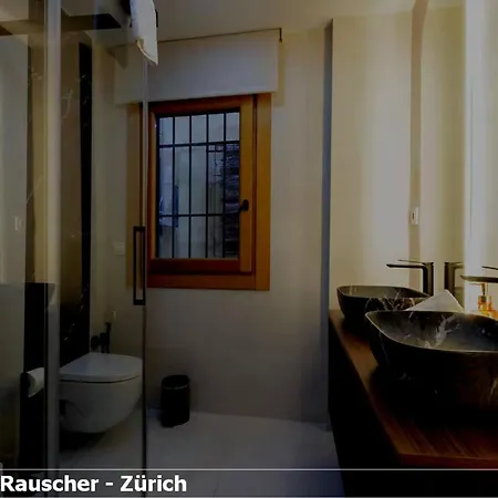 Rauscher Apartment *