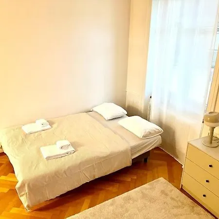 Amazing Flat In Heart Of Old Town Glockenb Apartment *