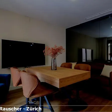 Rauscher Apartment *