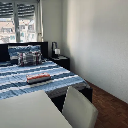 Apartment Side Center In Friendly Area