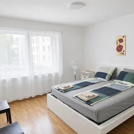 Family - 3 Bedrooms Sleeps 7 * Zurich