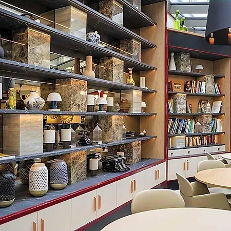 Ibis Styles Center 3*