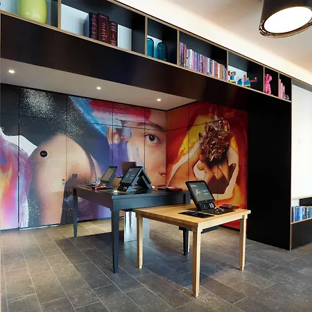 Citizenm