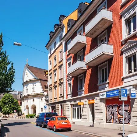 Easyhotel Limmatplatz 2* Zürich