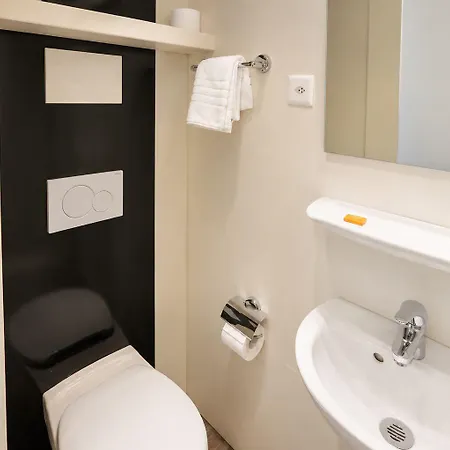 Easyhotel Limmatplatz Hotel 2*
