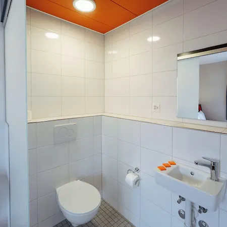 Easyhotel Main Station 3* Zurich