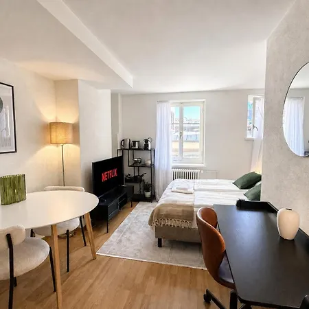In A Perfect Location - Stork 35 Zurich