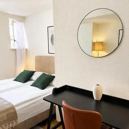 In A Perfect Location - Stork 35 * Zurich