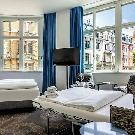 Hotel One