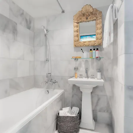 Visionapartments Albertstrasse - Self Check-In * Zurich
