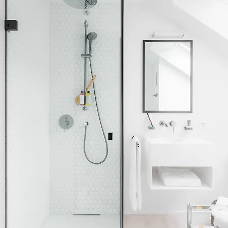 Visionapartments Zweierstrasse - Self Check-in Apartment Zurich