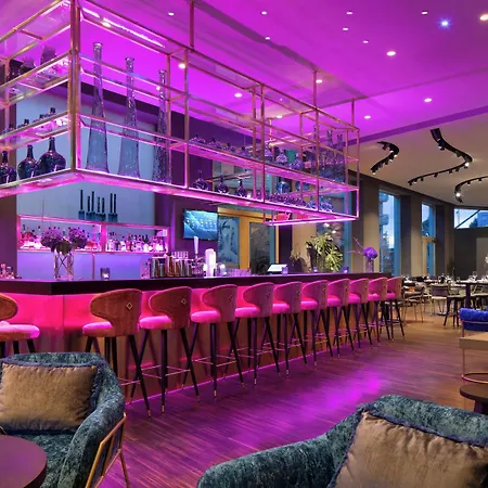 Renaissance Tower 5*