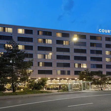 Hotel Courtyard By Marriott North
