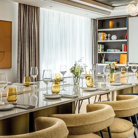 Neues Schloss Privat Zurich, Autograph Collection 5*