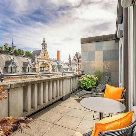 Neues Schloss Privat Zurich, Autograph Collection Zurich