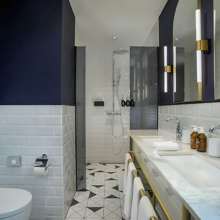 Neues Schloss Privat Zurich, Autograph Collection