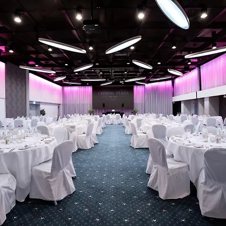 Hotel Crowne Plaza Zürich, An Ihg