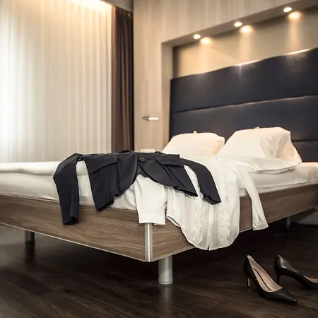 Hotel Alexander Old Town 3*