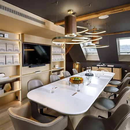 Small Luxury Ambassador 4* Zürich