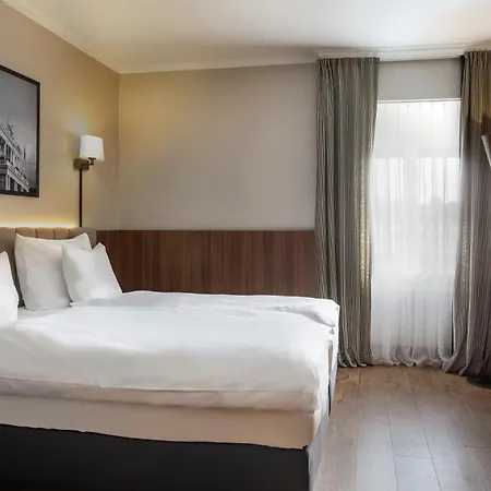 Plaza 4* Zürich