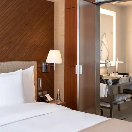 Hotel La Reserve Eden Au 5*