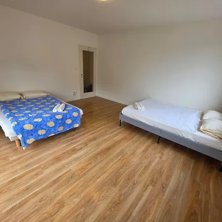 Large Flats, Center - Sche Apartment Zurich
