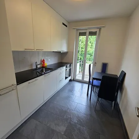 Large Flats, Center - Sche *