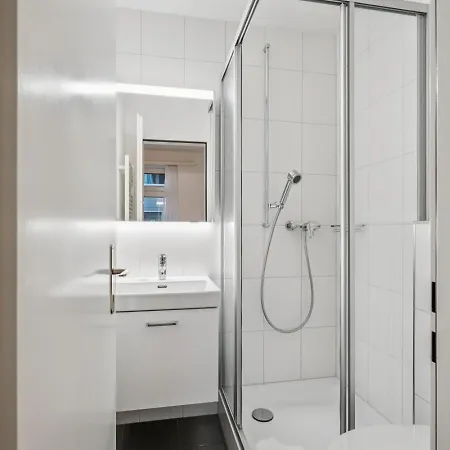 Exclusive Near Center - Color 4 * Zurich