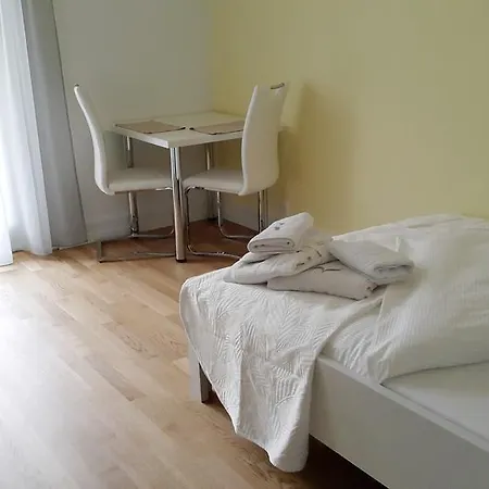Serviced House Bed & Breakfast