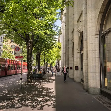 Apartment Loewenplatz Near Station By Airhome Zurich