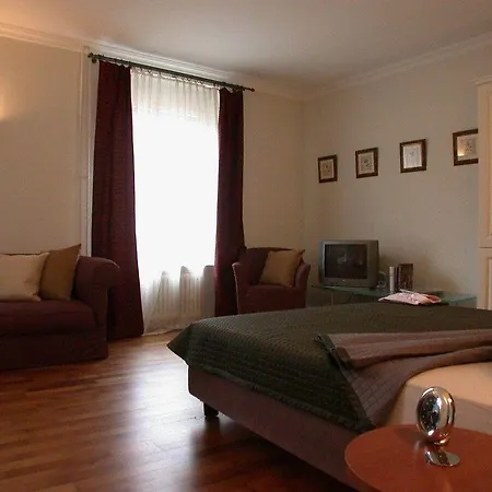 Visionapartments Albertstrasse - Self Check-In Apartment *