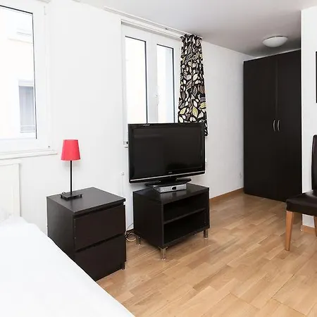 Swiss Star District 4 - Contactless Self Check-in Apartment *