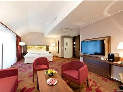Ascot 4*