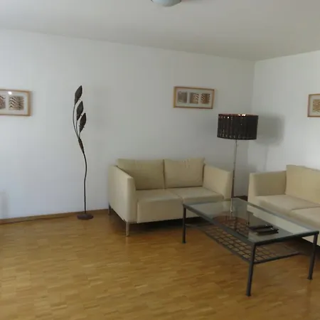 Apartment Swiss Star District 11 - Self Check-in *