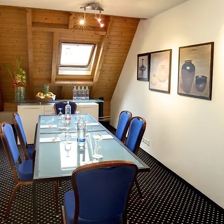 Züri By Fassbind Hotel 4*