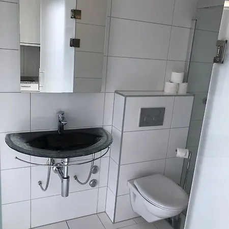 Iq130 3* Zurich