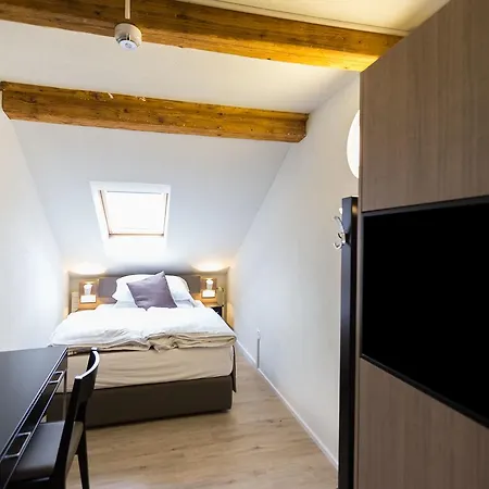 Sleep & Go Self-check-in 2* Zurich