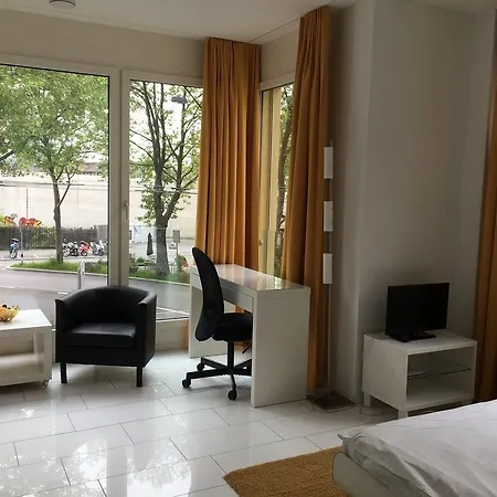 Iq130 3* Zurich