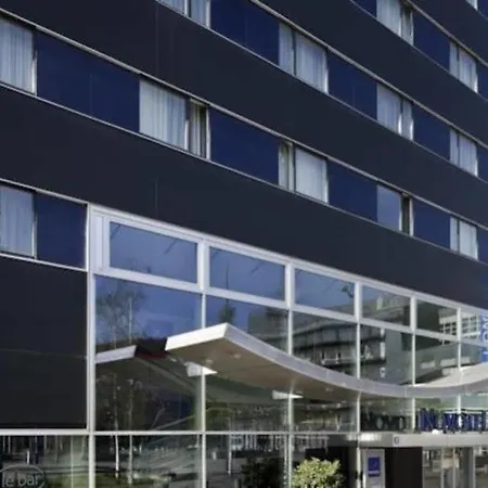 Ibis West Hotel