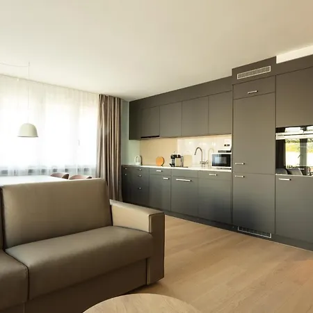 Ema House Serviced Superior Downtown Apartment *
