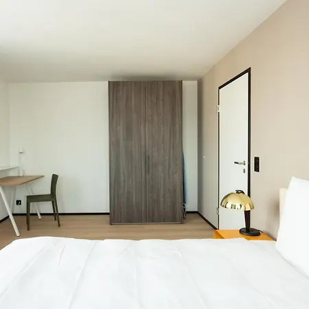 Ema House Serviced Superior Downtown Apartment