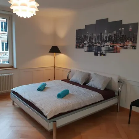 Zuerizimmer Homestay *