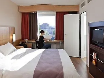 Ibis West 3*
