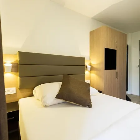 Sleep & Go Self-check-in 2* Zurich
