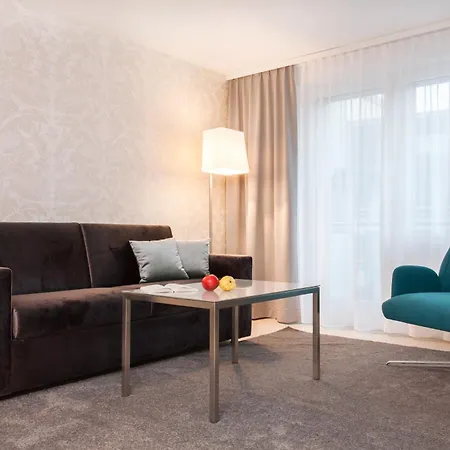 - Lindenstrasse 4* Zurich
